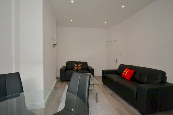 4 Bedroom Terraced House To Rent In Heald Place, Rusholme, Manchester, M14