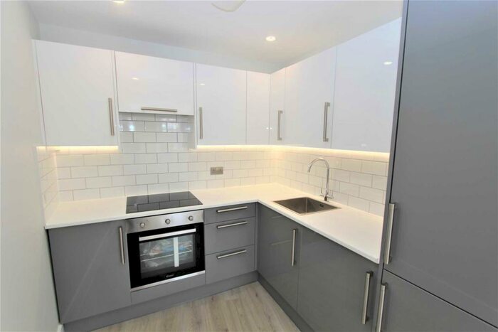 2 Bedroom Apartment To Rent In King Street, Maidstone, ME14