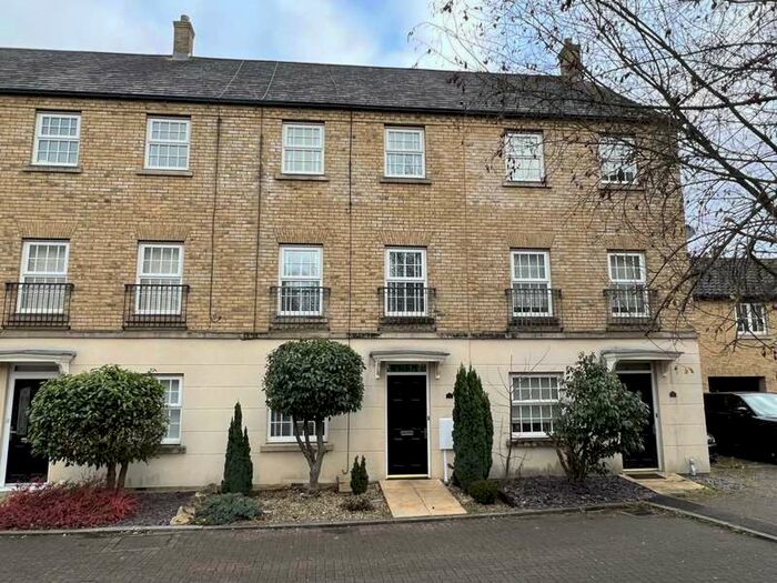 4 Bedroom Town House To Rent In Ripley Close, Kingsmead, MK4