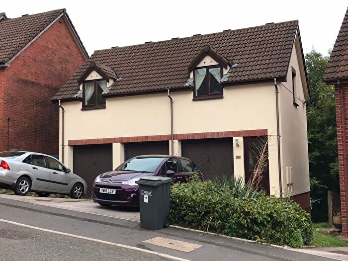 2 Bedroom Flat To Rent In Heron Way, Torquay, TQ2