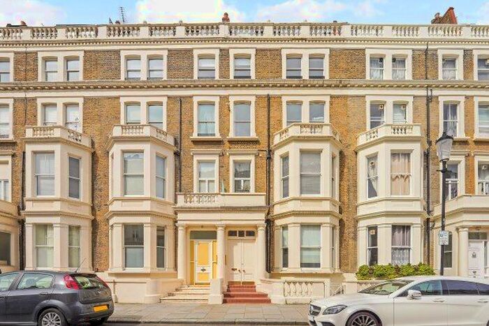 1 Bedroom Flat To Rent In Penywern Road, London, SW5