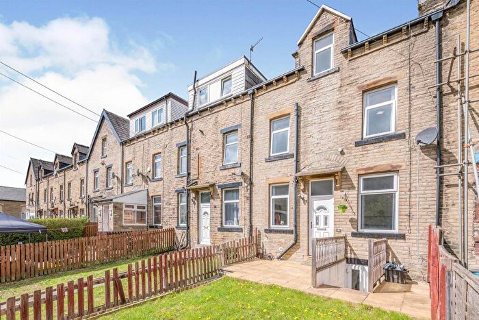 4 Bedroom Terraced House To Rent In Stanley Street North, Halifax, HX2