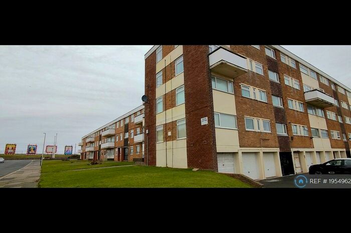 2 Bedroom Flat To Rent In Pembroke Court, Blackpool, FY2