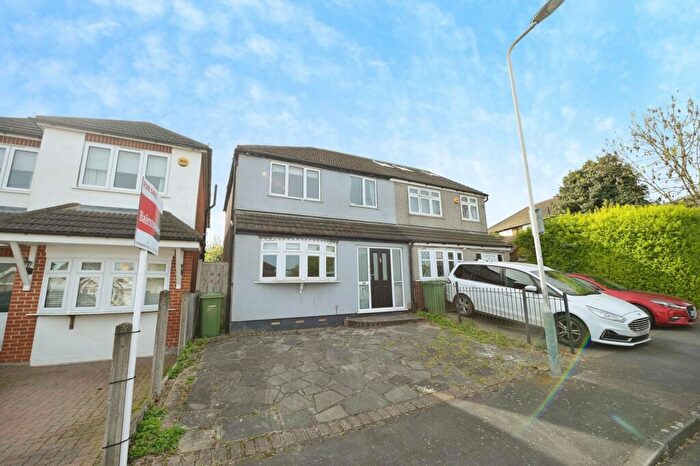 3 Bedroom Semi Detached House For Sale In Berkeley Avenue, Romford, RM5