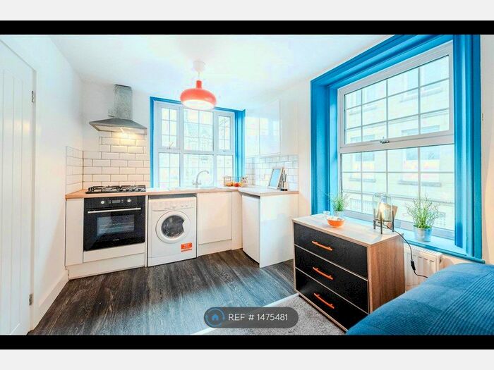 Studio To Rent In Retiro Street, Oldham, OL1