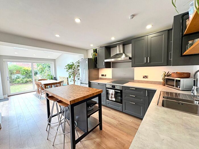 3 Bedroom Property To Rent In Cross Hey, Chester, CH4