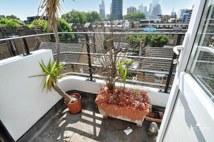 3 Bedroom Flat To Rent In Bevenden Street, London, N1