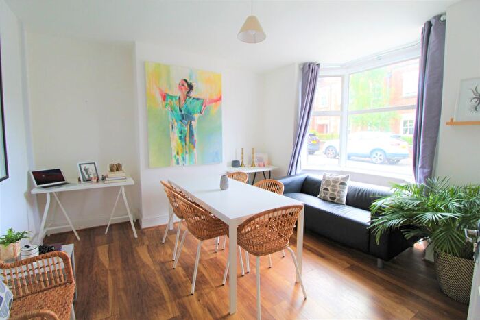 4 Bedroom Semi Detached House To Rent In Sandfield Terrace, Guildford, GU1