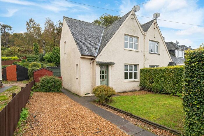3 Bedroom Terraced House For Sale In Finlaystone Road, Kilmacolm, PA13