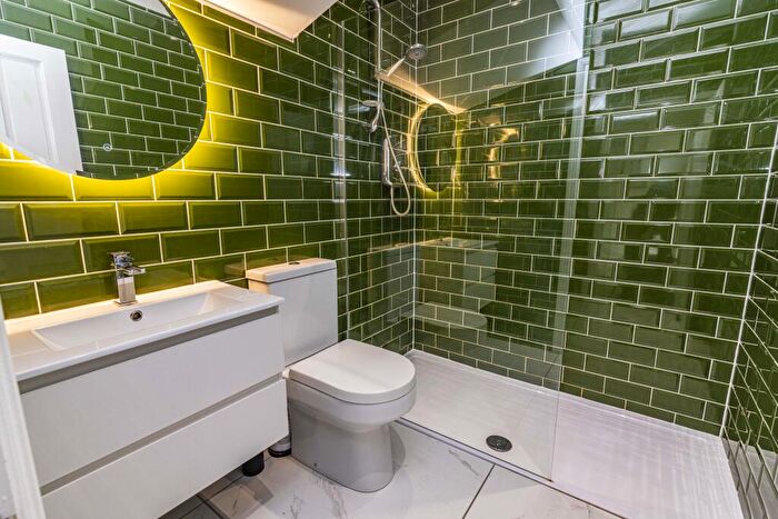 4 Bedroom Terraced House To Rent In Thesiger Street // Bed // Bath // Aug, LN5