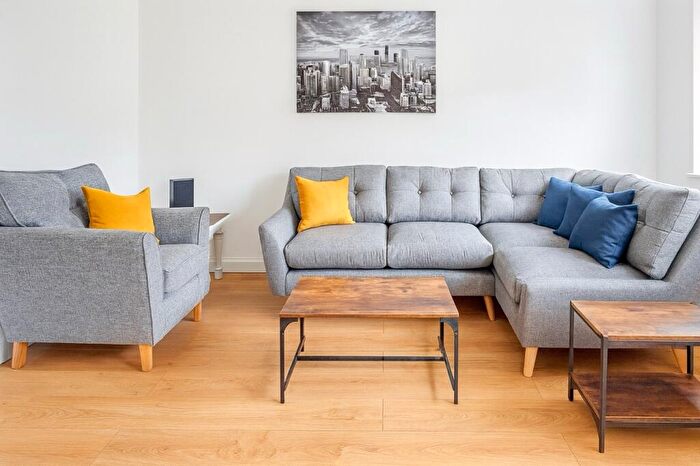 3 Bedroom House To Rent In City Road, Sheffield, S2