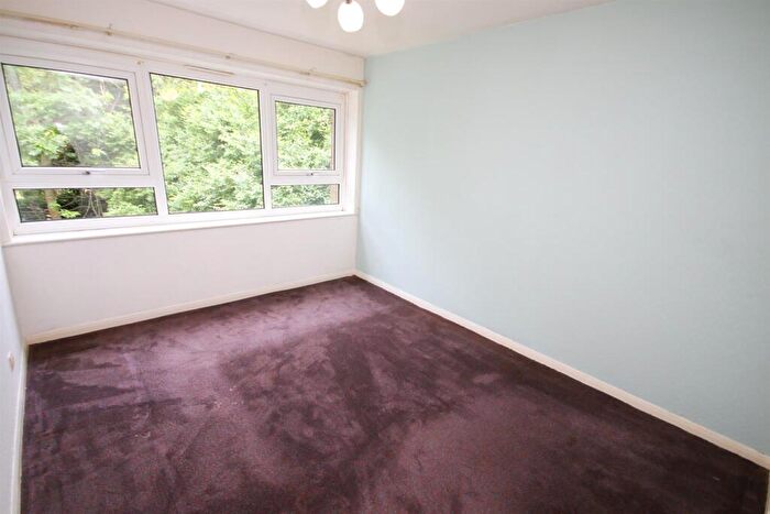 2 Bedroom Flat To Rent In Argosy Drive, Eccles, M30