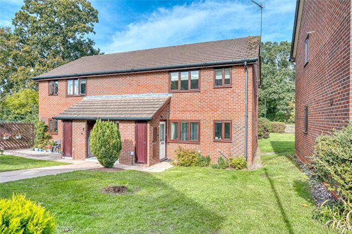 2 Bedroom Apartment For Sale In Wildwood Ringway, Stafford, Staffordshire, ST17