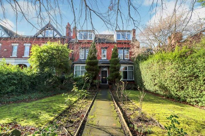 Apartment To Rent In Austhorpe Road, Leeds, LS15