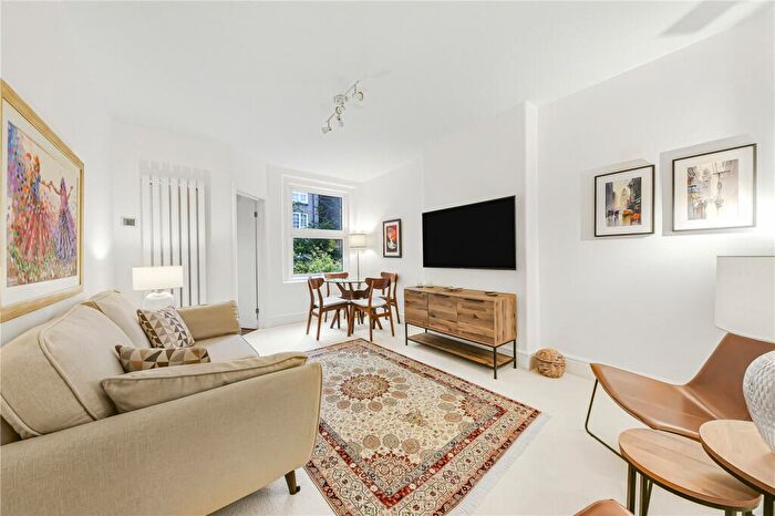 2 Bedroom Apartment To Rent In Grove End Road, London, NW8