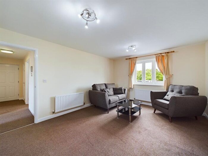 2 Bedroom Flat To Rent In Wharf Lane Solihull, B91
