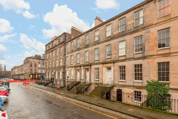 2 Bedroom Flat To Rent In Fettes Row, New Town, Edinburgh, EH3