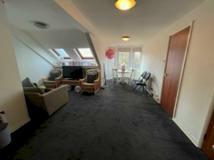 2 Bedroom Flat To Rent In Fenwick Terrace, Jesmond, NE2