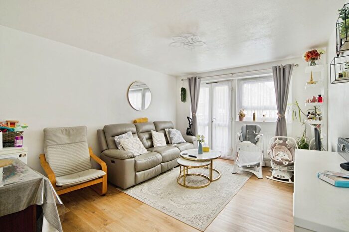 1 Bedroom Flat For Sale In Parr Road, East Ham, London, E6
