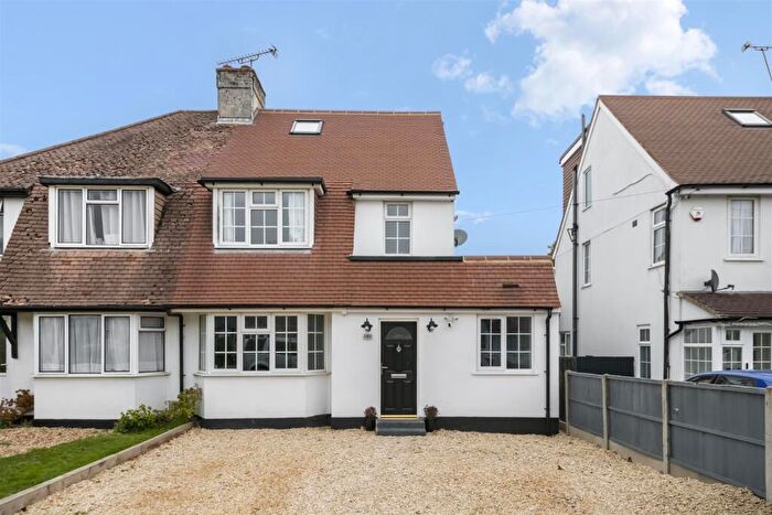 5 Bedroom Semi-Detached House For Sale In The Parkway, Iver, SL0