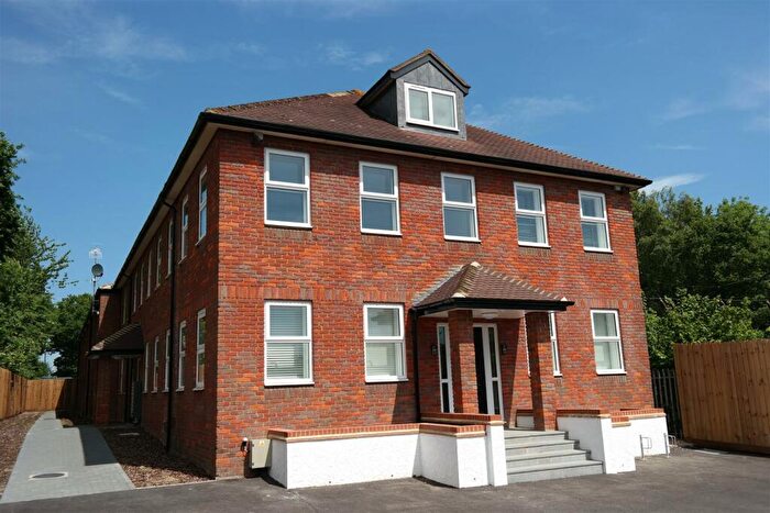 Studio To Rent In Porters Wood, St Albans, Hertfordshire, AL3