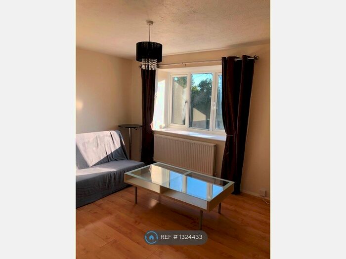 1 Bedroom Flat To Rent In Mount Olive Court, Hanwell Pt, W7