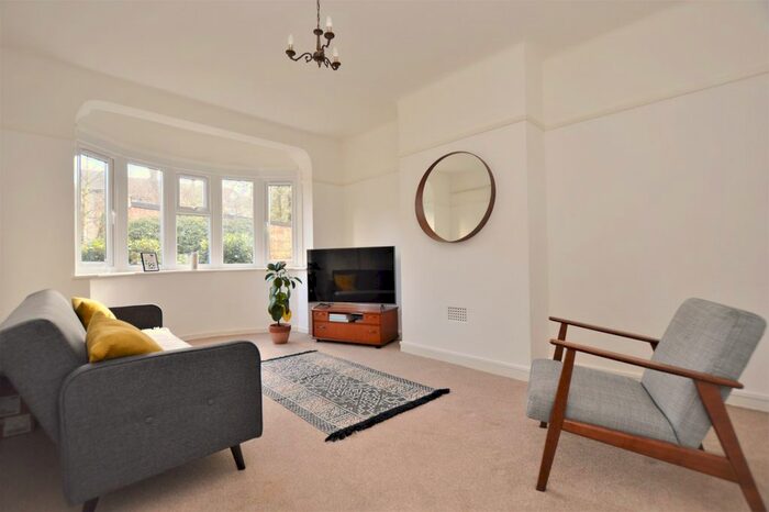 2 Bedroom Flat To Rent In Kingswood Road, Leytonstone, E11