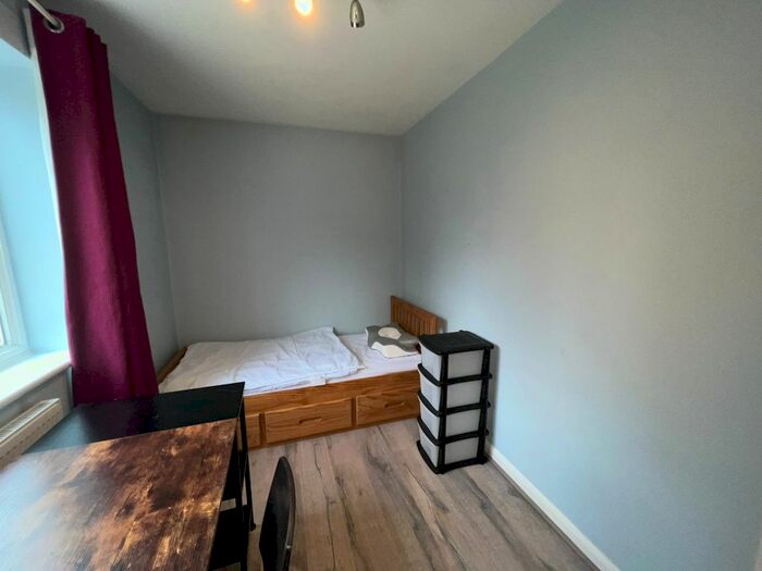 2 Bedroom Flat To Rent In Flambard Road, Harrow, HA1