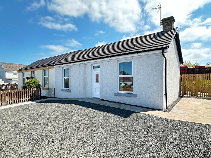 3 Bedroom Semi-Detached Bungalow To Rent In Vere Road, ML11