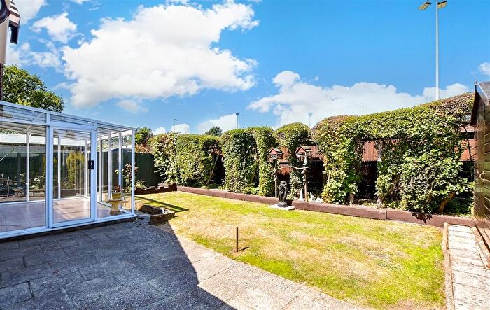 2 Bedroom Detached Bungalow For Sale In Firs Close, Cowes, Isle Of Wight, PO31