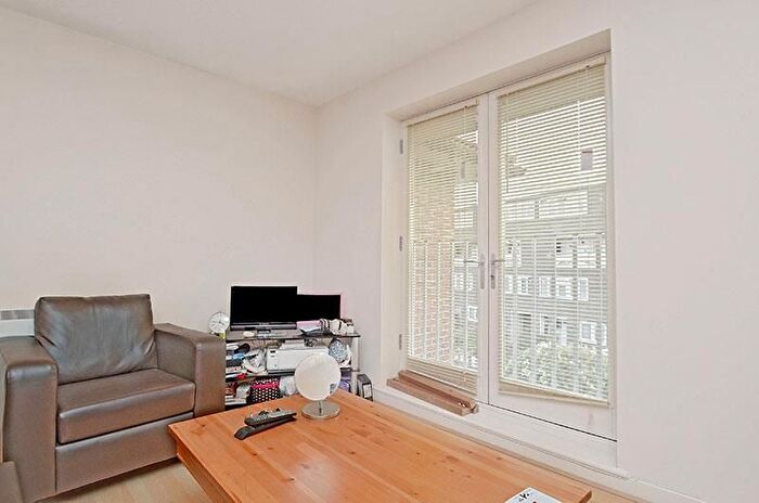 2 Bedroom Flat To Rent In Abel House, Plumstead Road, SE18