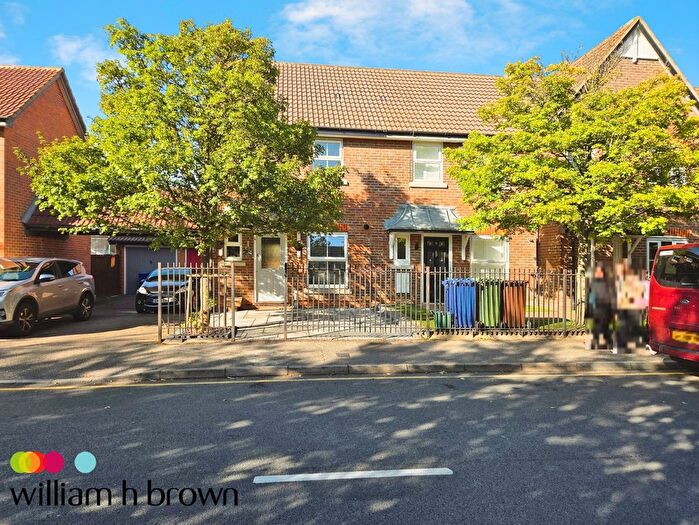 2 Bedroom Property To Rent In Mayflower Road, Chafford Hundred, Grays, RM16