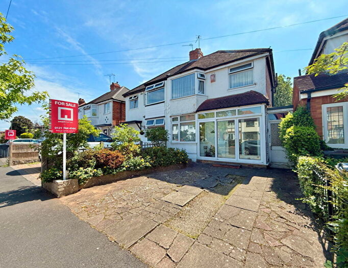 3 Bedroom Semi-Detached House For Sale In Sandgate Road, Hall Green, B28