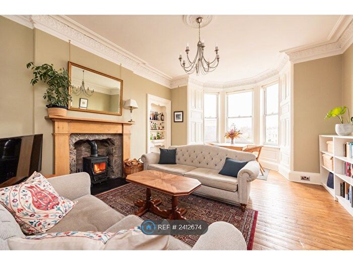 3 Bedroom Flat To Rent In Findhorn Place, Edinburgh, EH9