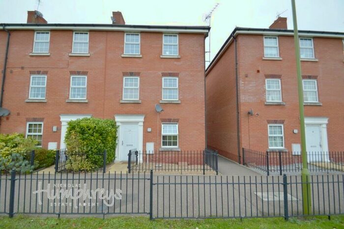 6 Bedroom House To Rent In Horsa Gardens, AL10
