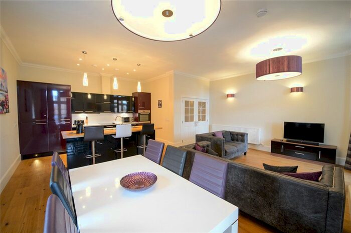3 Bedroom Flat To Rent In Ardconnel Court, Ardconnel Street, Inverness, IV2