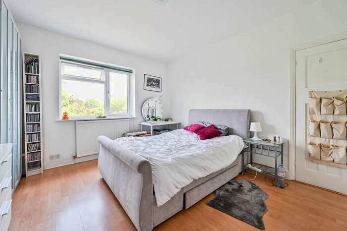 4 Bedroom Property To Rent In Begbie Road, Blackheath, London, SE3