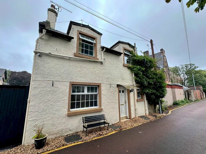 4 Bedroom Detached House To Rent In Farm Road, Pollockshields, Glasgow, G41