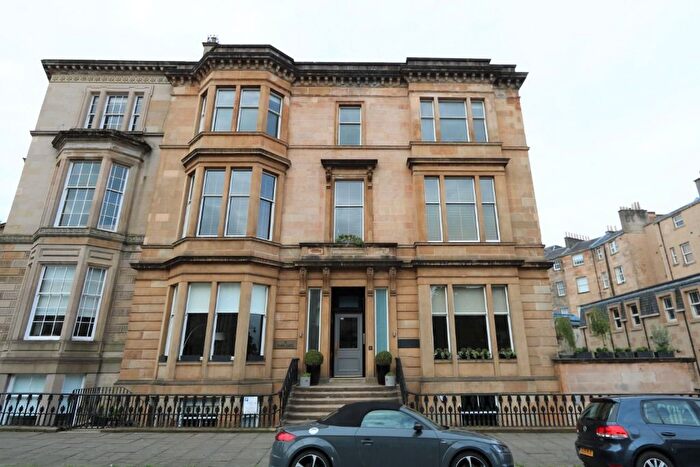 3 Bedroom Flat To Rent In Park Gate, Glasgow, G3