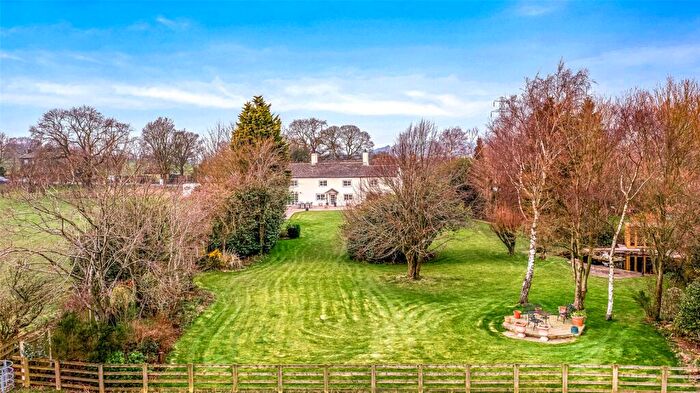 5 Bedroom Detached House For Sale In Tong Lane, Bradford, West Yorkshire, BD4