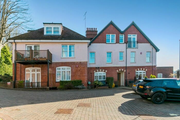 2 Bedroom Flat To Rent In Betjeman Gardens, Chorleywood, Rickmansworth, WD3
