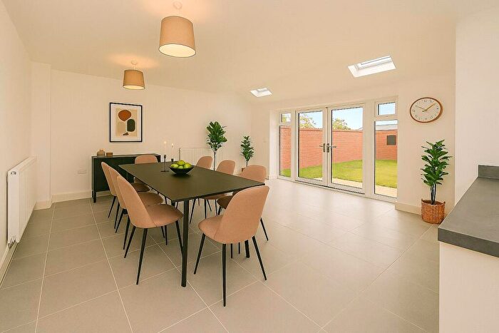 4 Bedroom Detached House For Sale In Weavers Grange, London Road, Bozeat, NN29