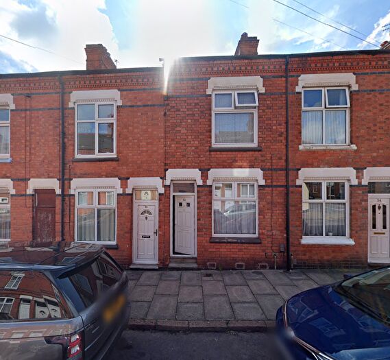 2 Bedroom Terraced House To Rent In Kingston Road, LE2