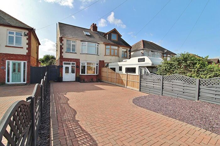 4 Bedroom Semi-Detached House For Sale In Hart Plain Avenue, Cowplain, PO8
