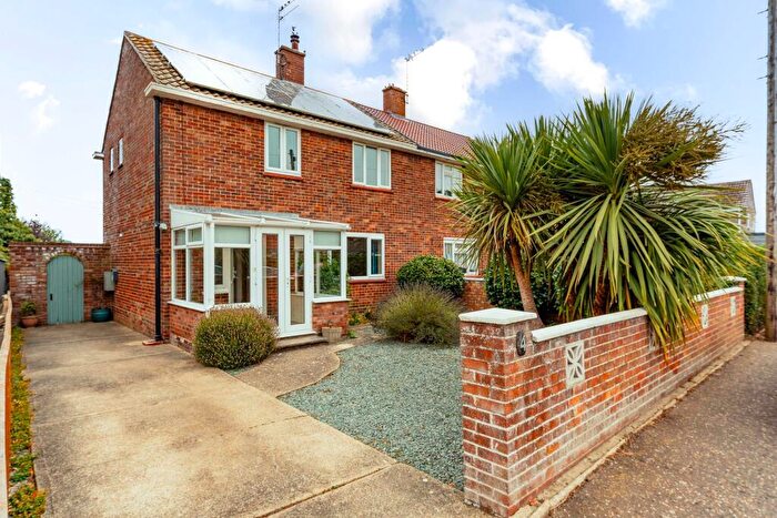 3 Bedroom Semi-Detached House For Sale In Evans Lombe Close, Repps With Bastwick, NR29