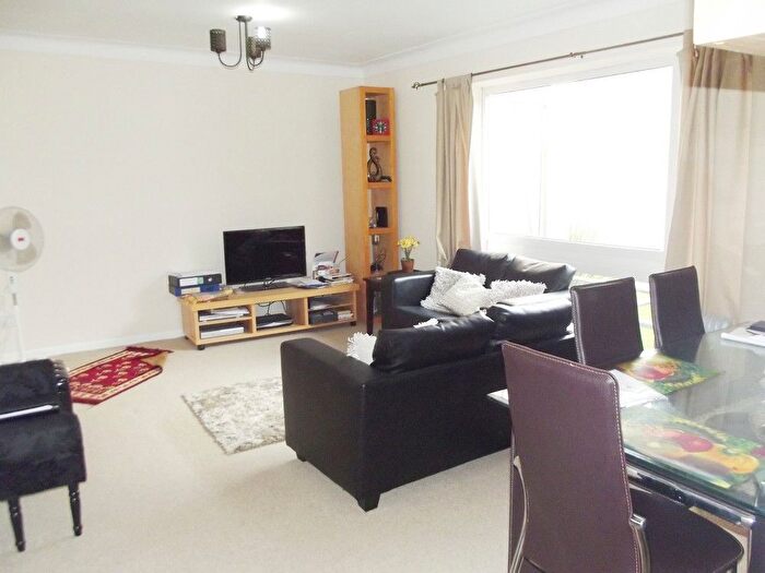 2 Bedroom Semi-detached House To Rent In Flat, Thorne House, Wilmslow Road, Manchester, M14