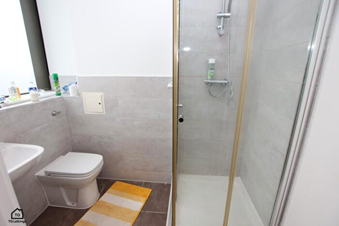 2 Bedroom Apartment To Rent In Trident Apartments, - Ashton Lane, Sale, M33