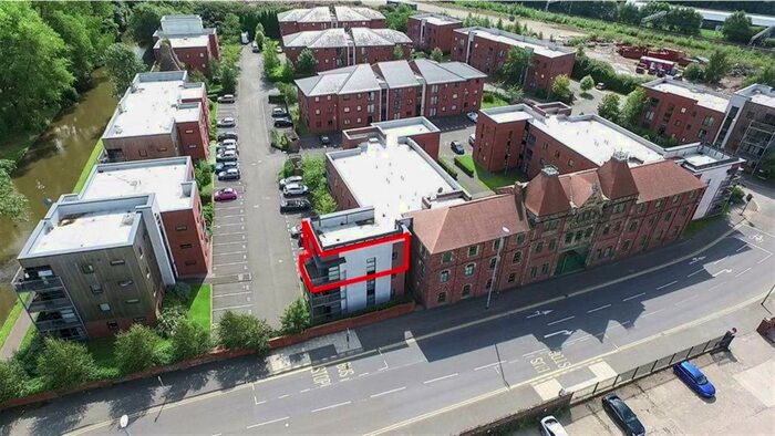 2 Bedroom Flat To Rent In Hartley Court, Cliffe Vale, Stoke-On-Trent, ST4