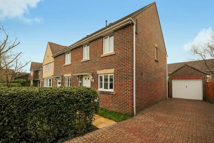 3 Bedroom Semi-Detached House To Rent In Kingsclere, Hampshire, RG20