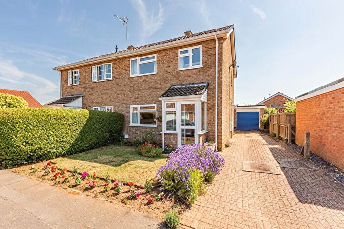 3 Bedroom Semi-Detached House For Sale In Delightful Village Home In Snettisham, PE31
